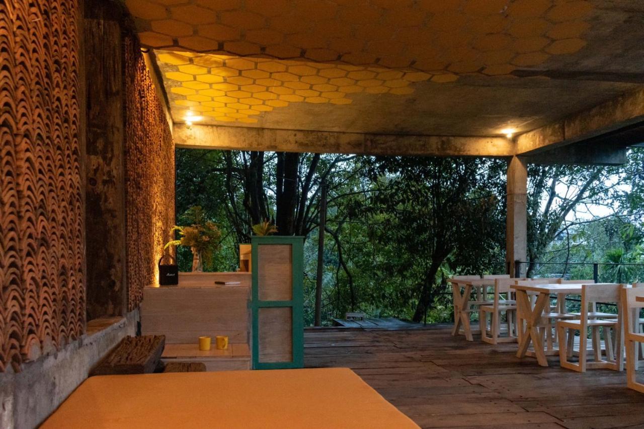 Wild Bee Hostel Procida Dış mekan fotoğraf
